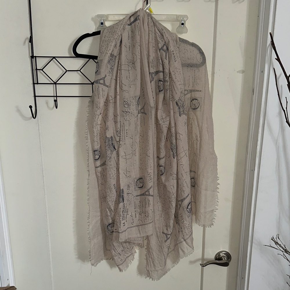 2 Chic Printed Scarf
